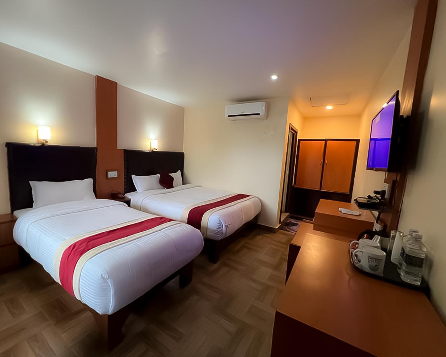 Ama Garden Sauraha Hotel Exterior photo
