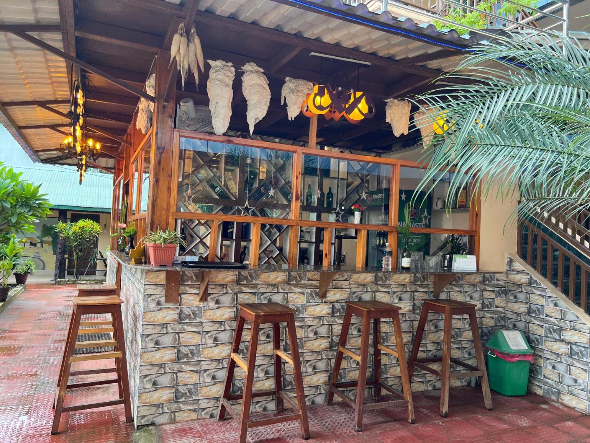 Ama Garden Sauraha Hotel Exterior photo